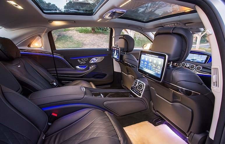 Interior de un coche de alta gama